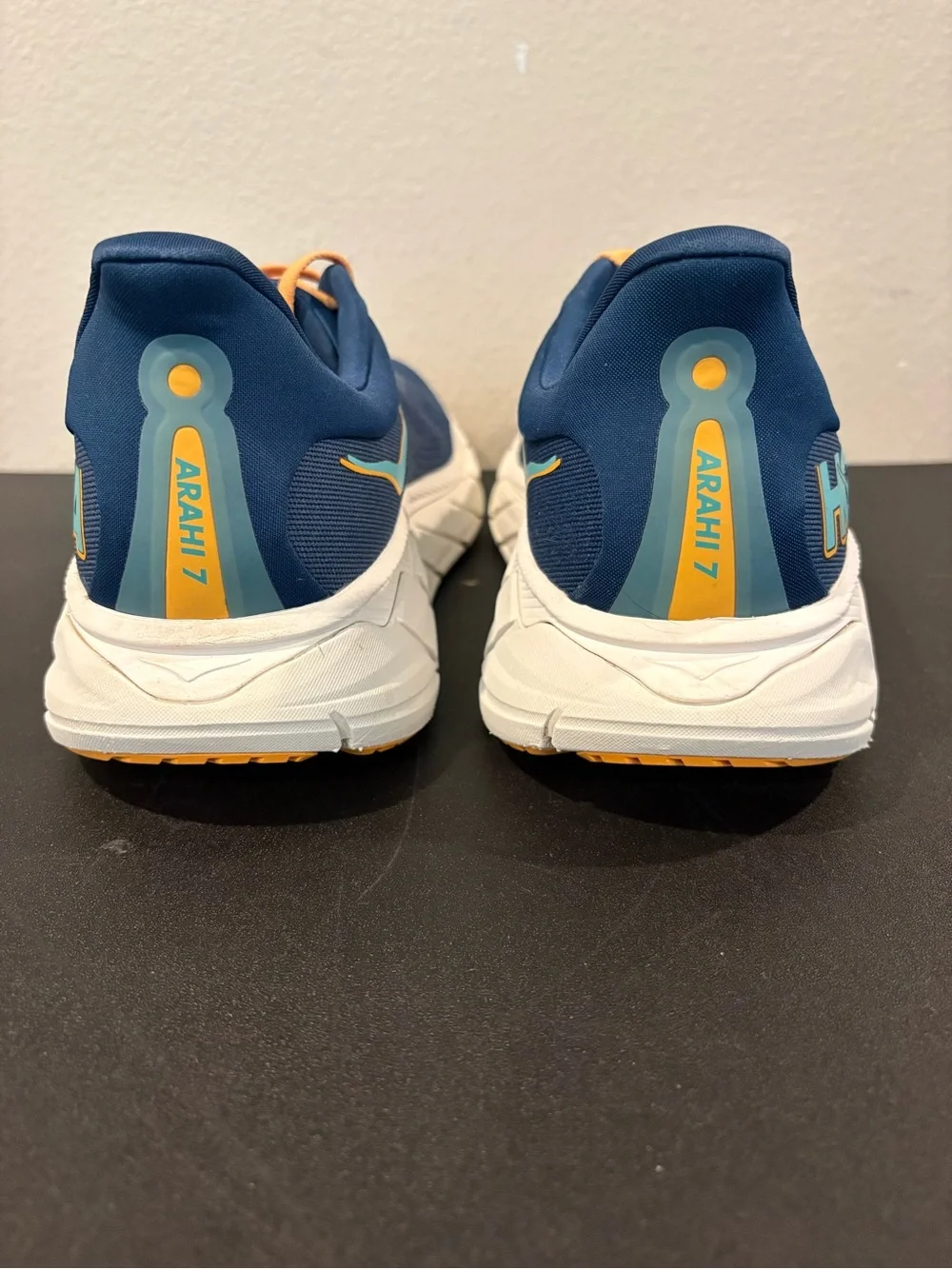 Hoka  Arahi 7 Men’s Size 13 D Blue Orange Running Shoes 1147850 Fast Shipping